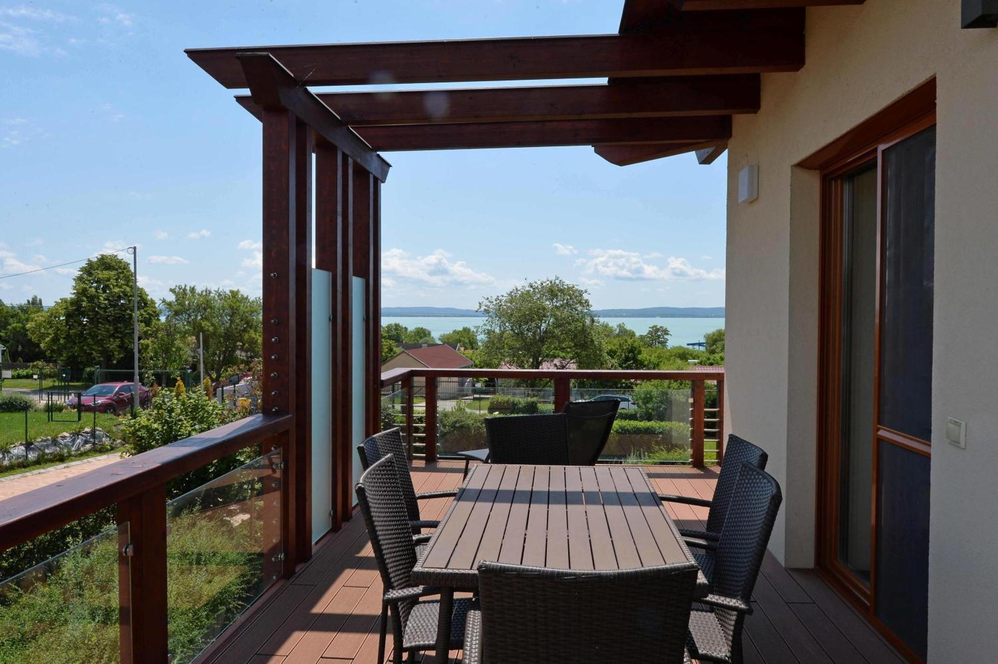 Aranymandula Apartmanok Balatonakali Esterno foto