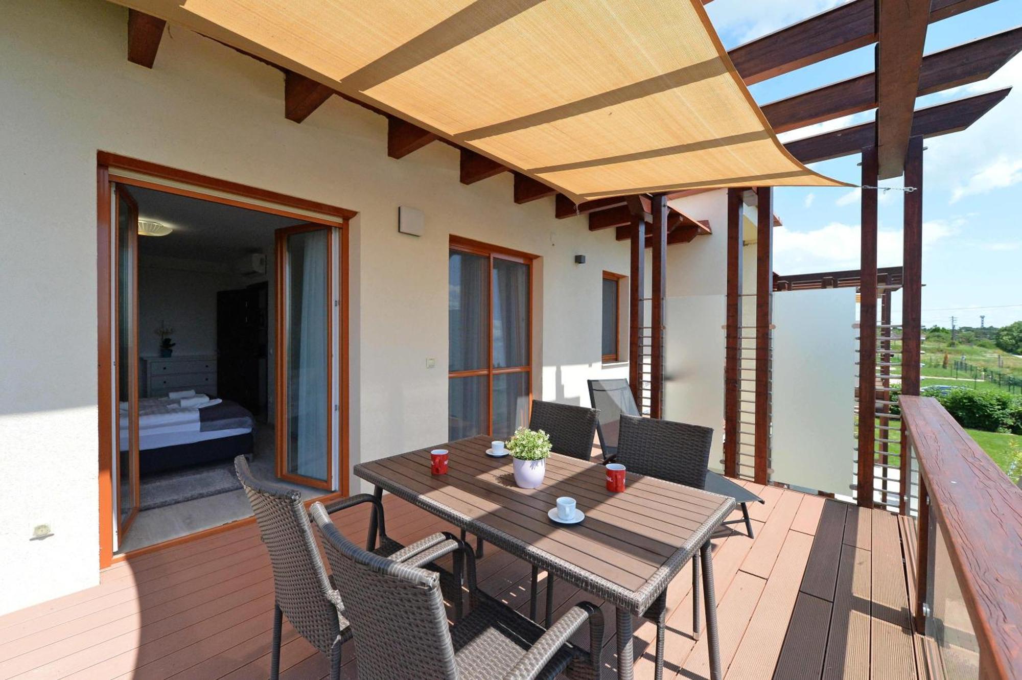 Aranymandula Apartmanok Balatonakali Esterno foto