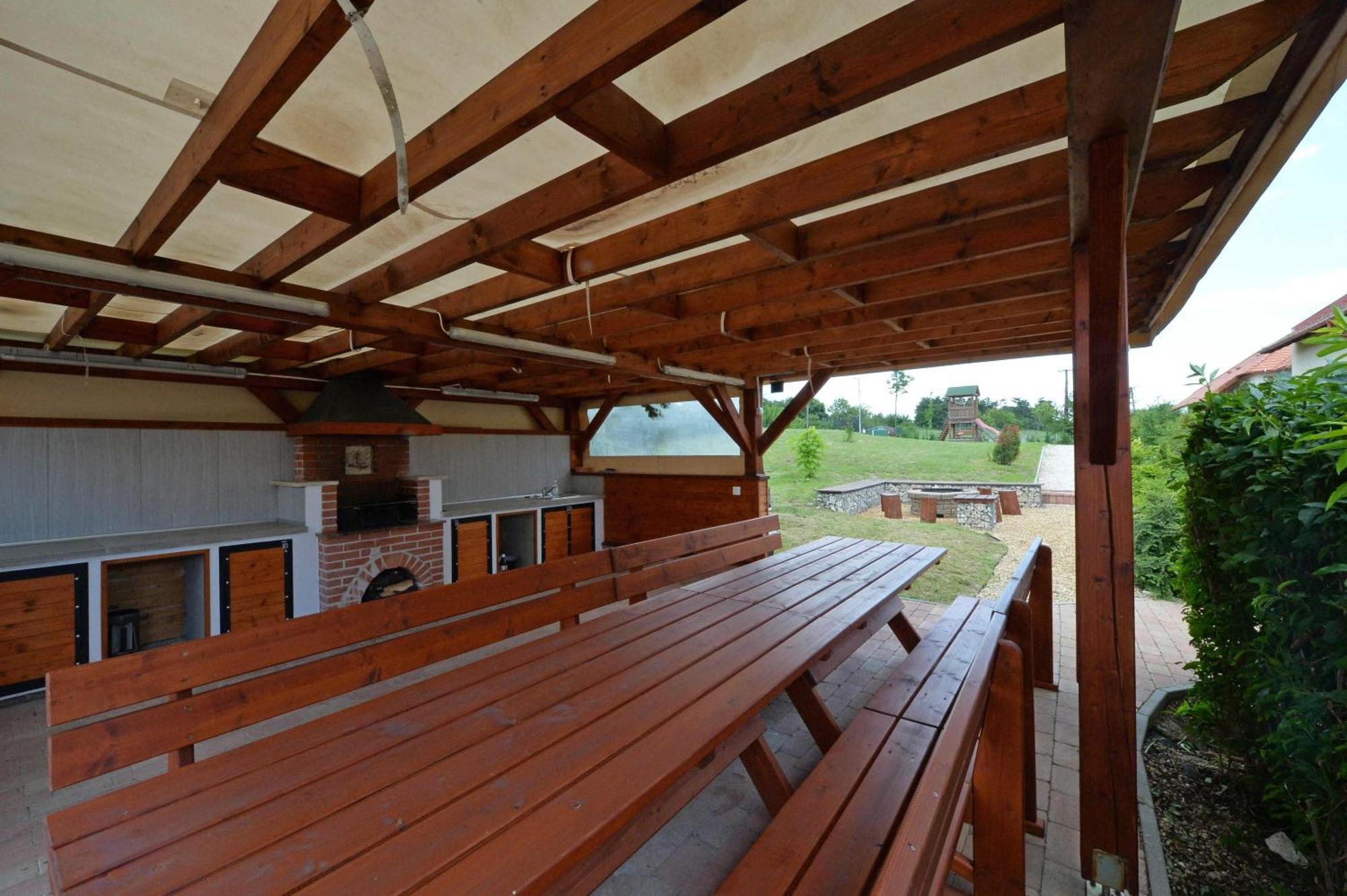 Aranymandula Apartmanok Balatonakali Esterno foto