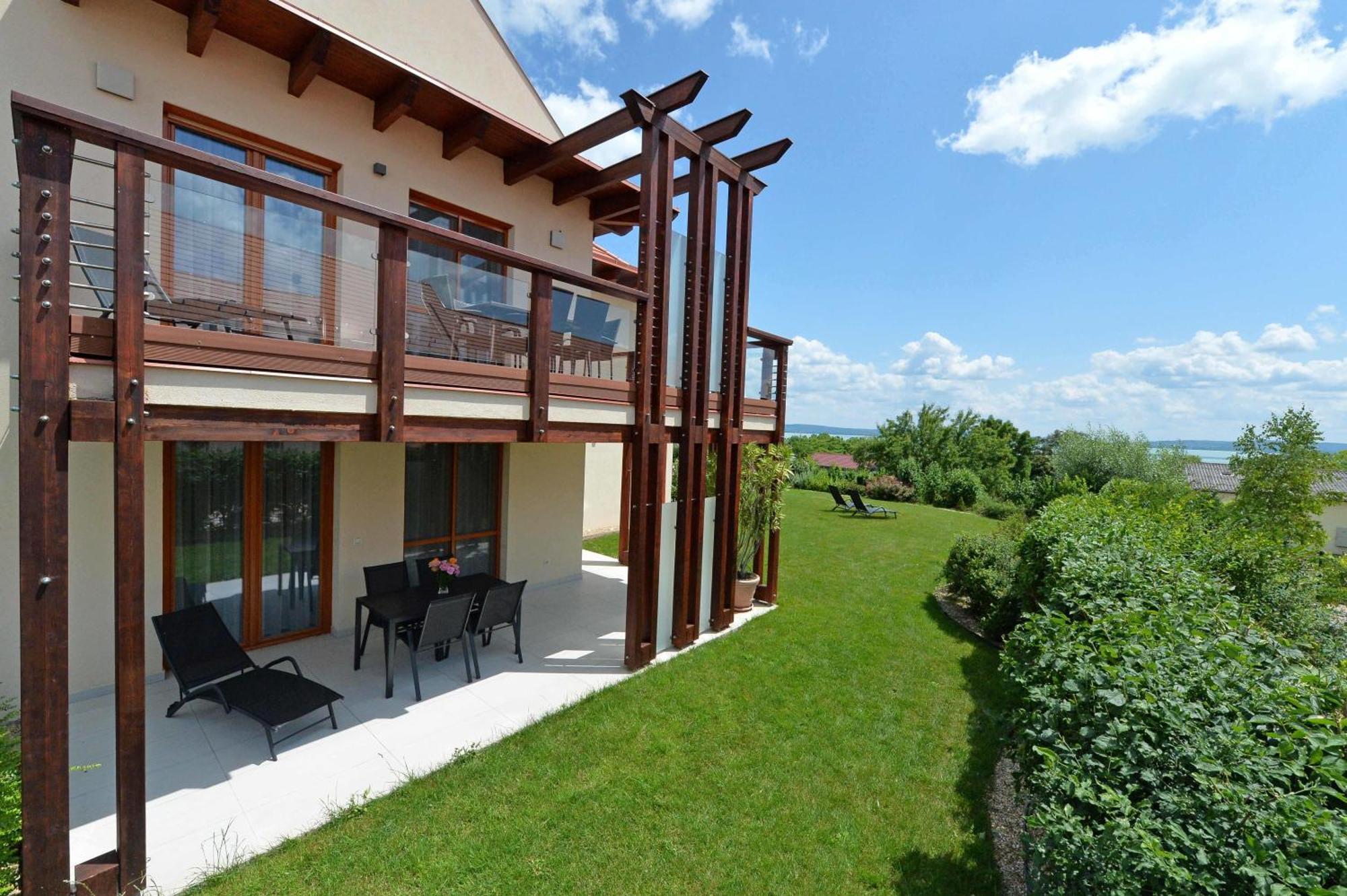 Aranymandula Apartmanok Balatonakali Esterno foto