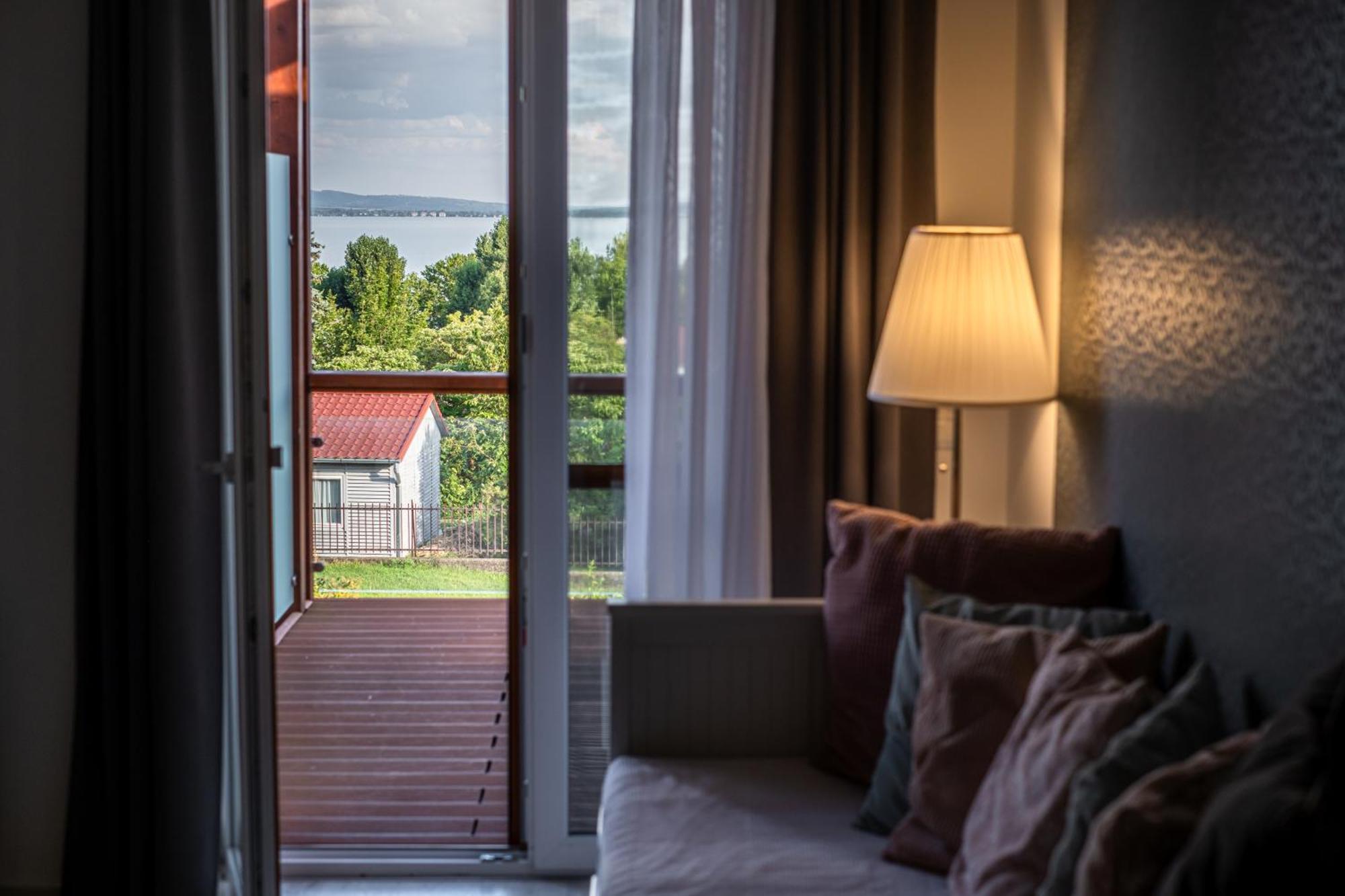Aranymandula Apartmanok Balatonakali Esterno foto