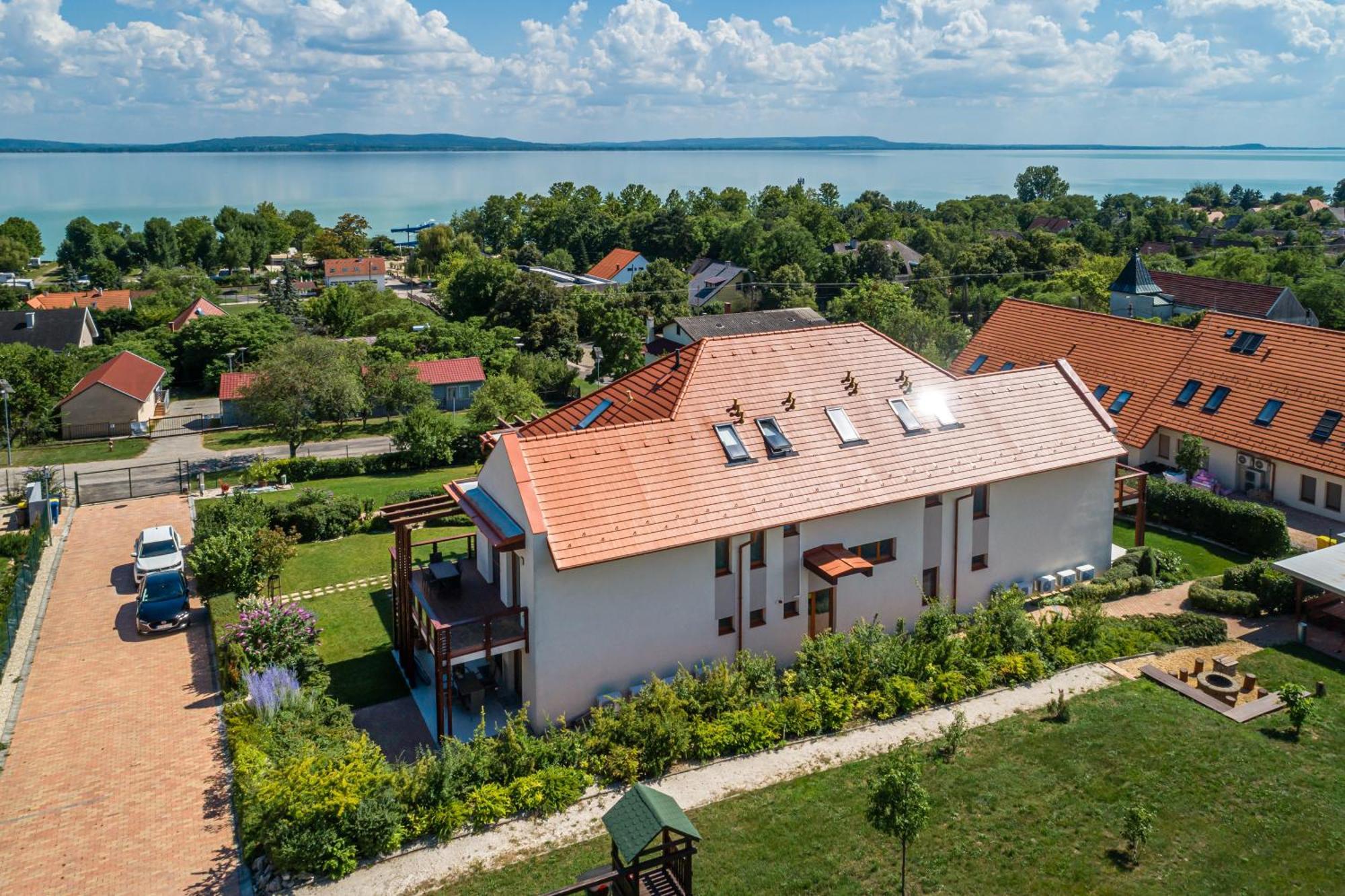 Aranymandula Apartmanok Balatonakali Esterno foto