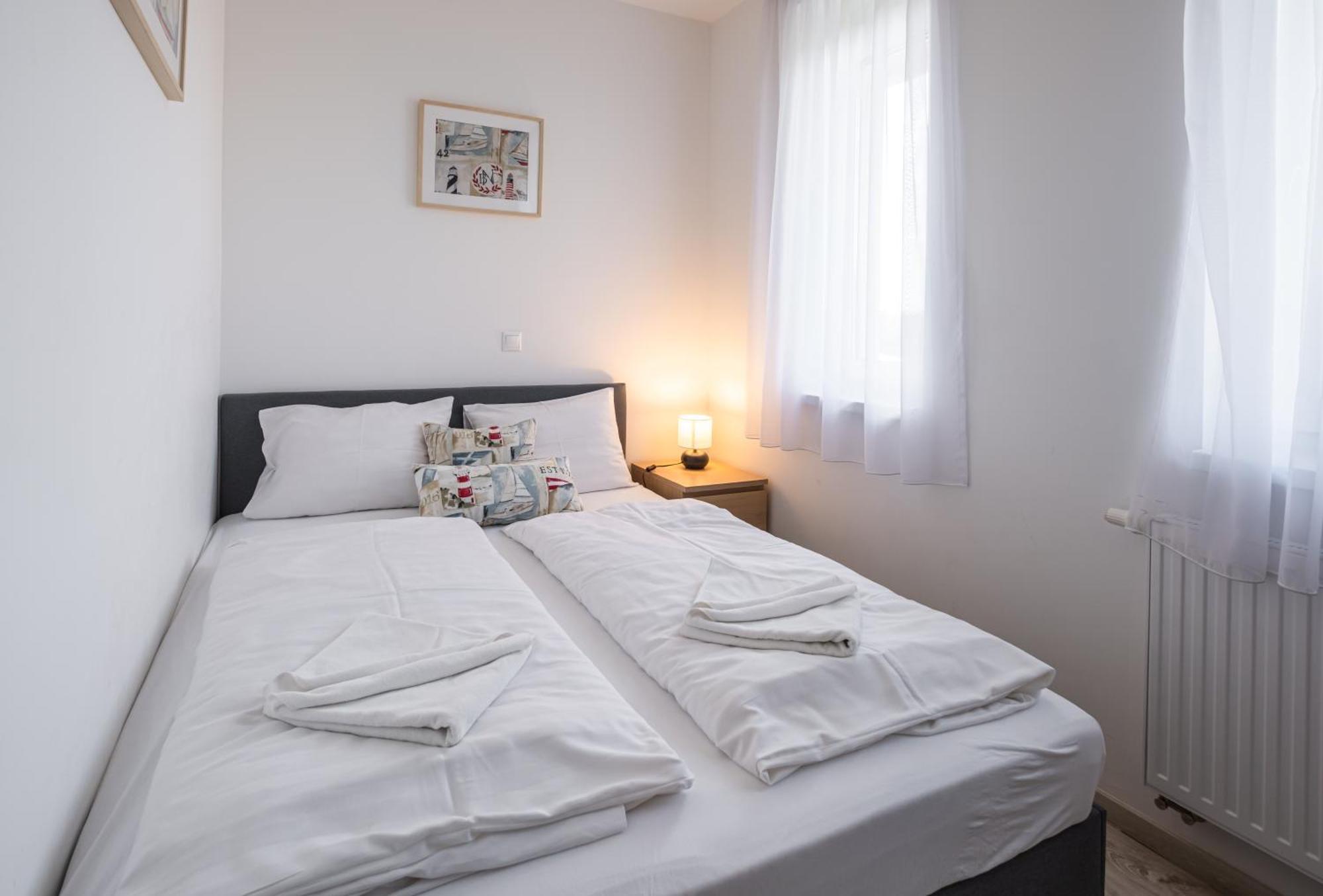 Aranymandula Apartmanok Balatonakali Esterno foto