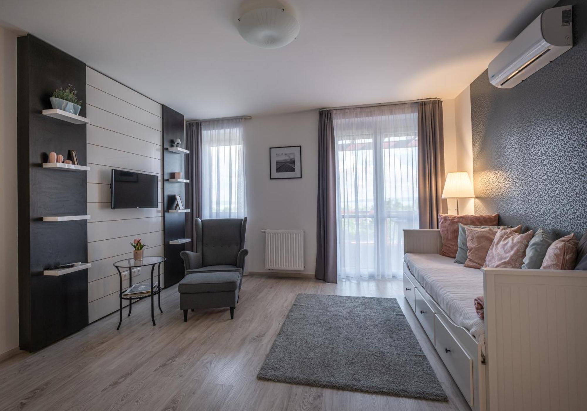 Aranymandula Apartmanok Balatonakali Esterno foto
