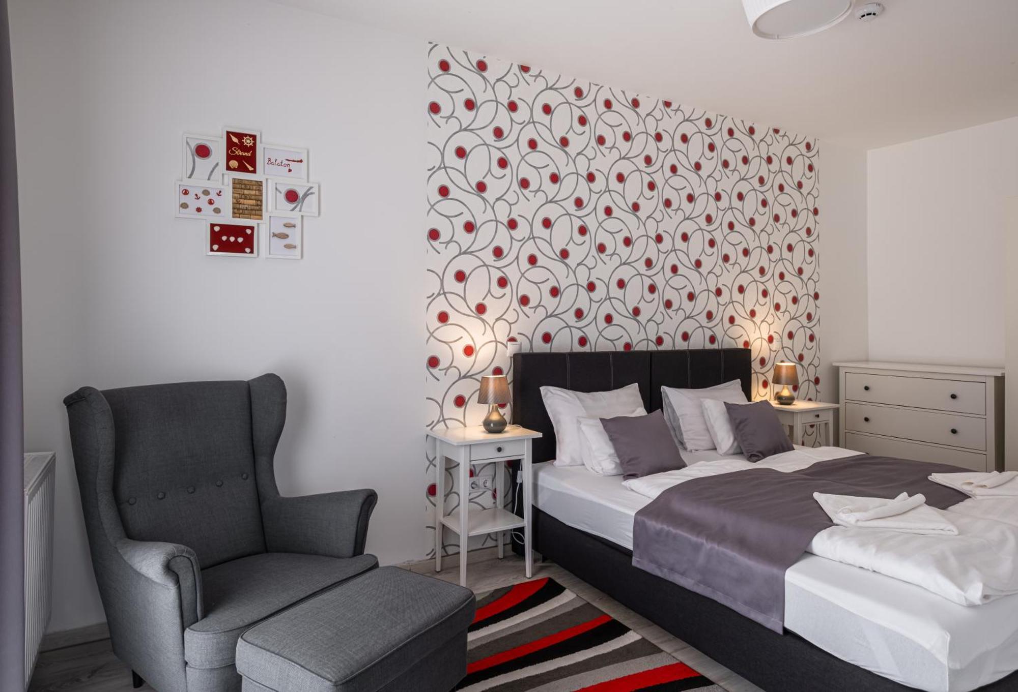 Aranymandula Apartmanok Balatonakali Esterno foto