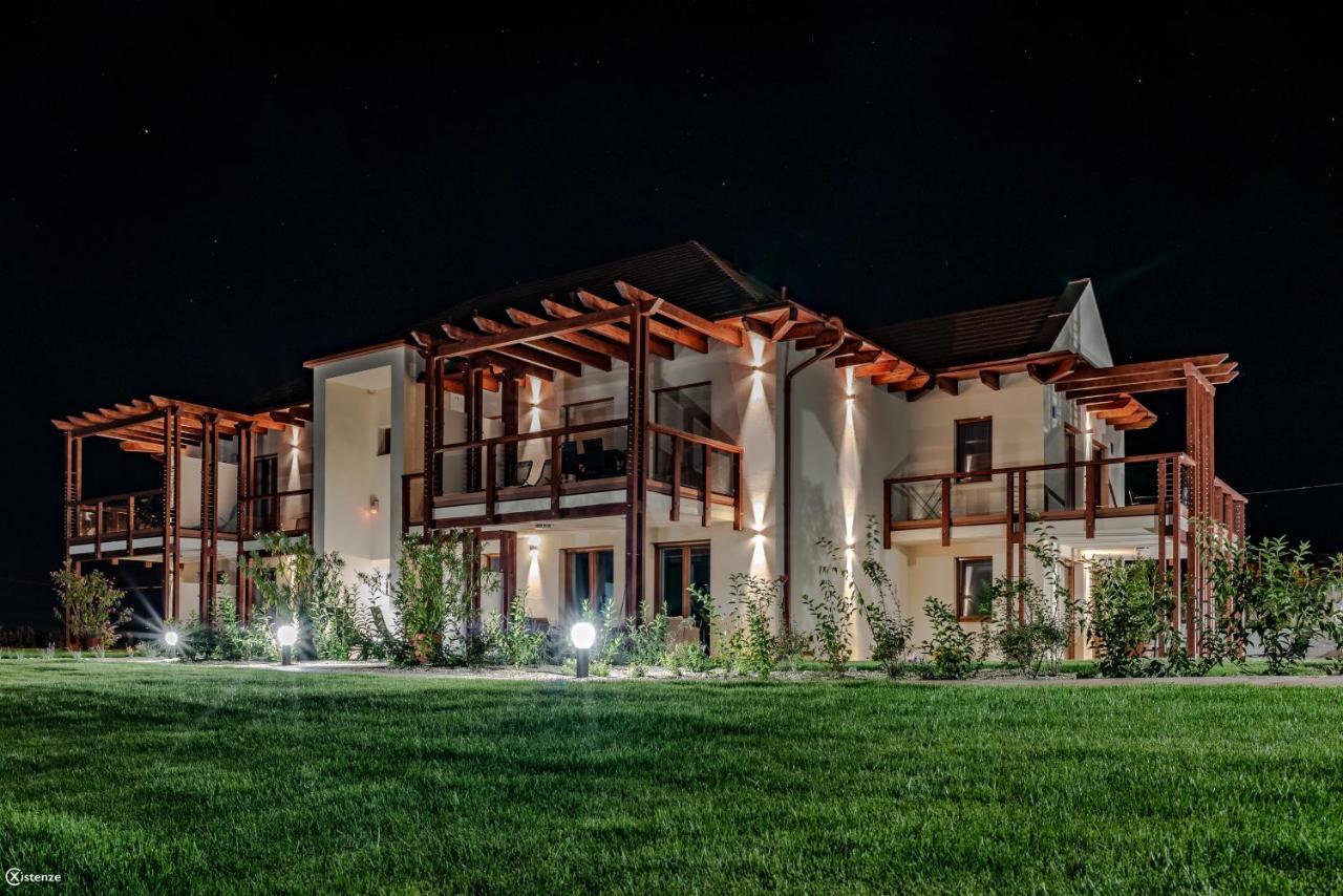Aranymandula Apartmanok Balatonakali Esterno foto