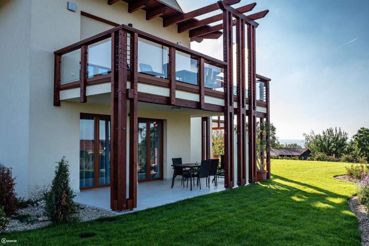 Aranymandula Apartmanok Balatonakali Esterno foto