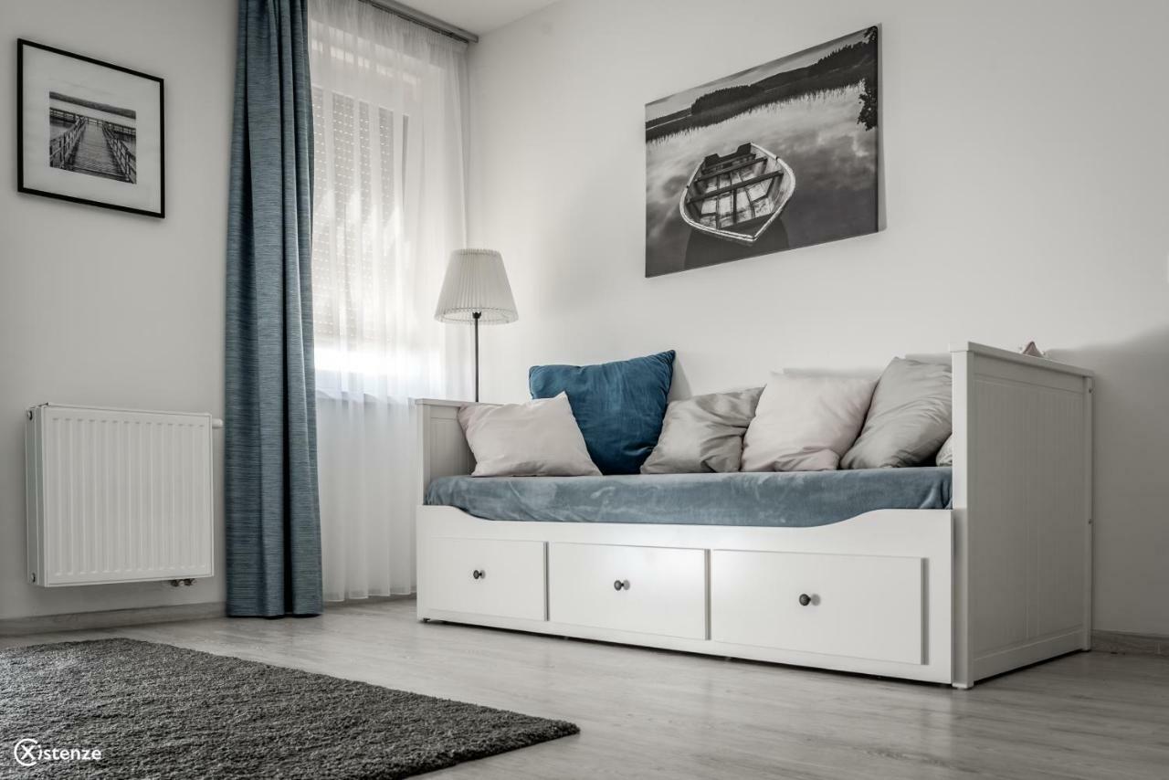 Aranymandula Apartmanok Balatonakali Esterno foto