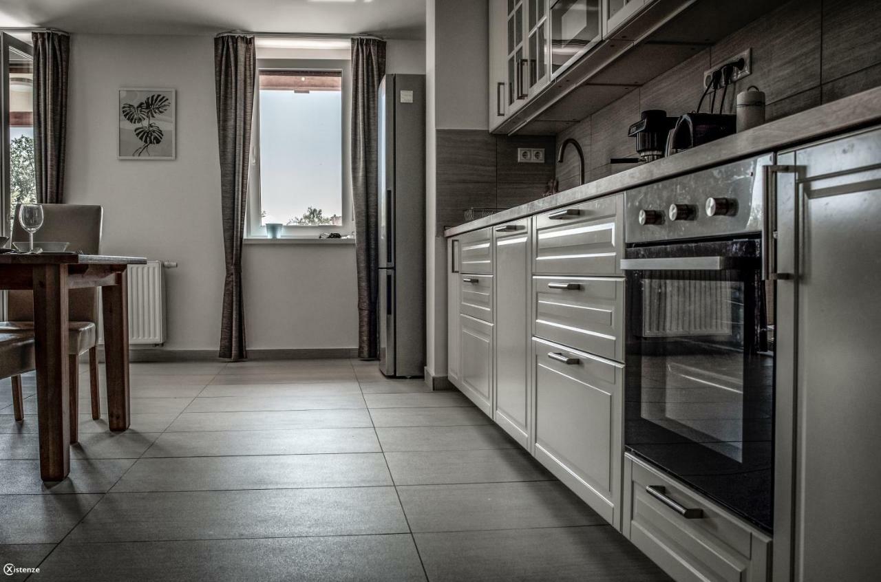 Aranymandula Apartmanok Balatonakali Esterno foto